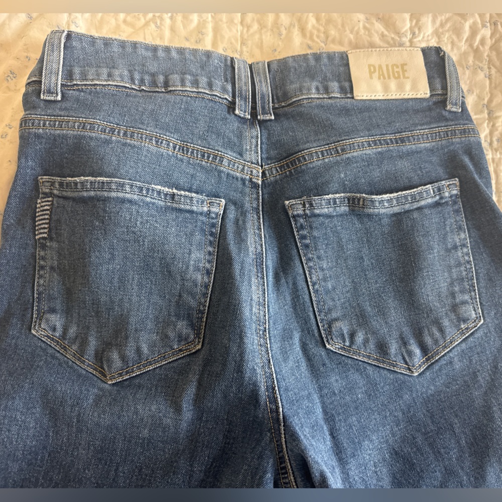 PAIGE SASHA Size: 26 NWOT
Color: Stefania Distressed
  Inseam: 32" - Picture 11 of 11